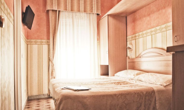Imagen de la habitación del Hotel Siviglia. Foto 17
