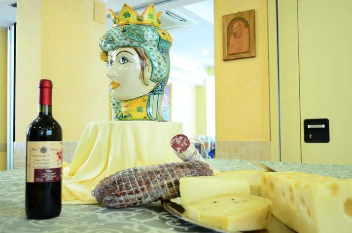 Imagen de la habitación del Hotel Siviglia, FIUGGI. Foto 4