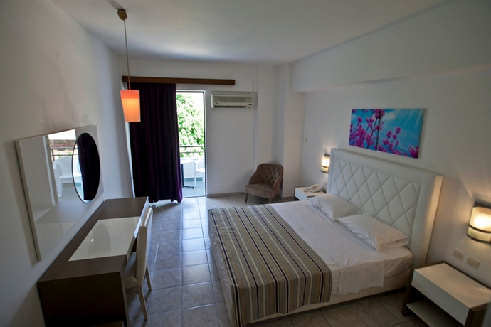Imagen de la habitación del Hotel Sivila. Foto 5