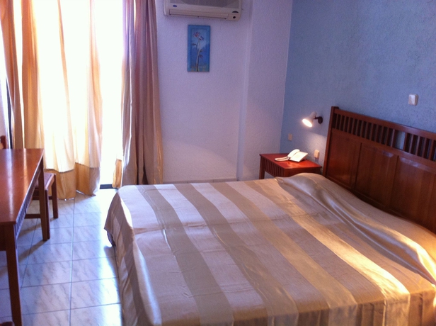 Imagen de la habitación del Hotel Sivila. Foto 6