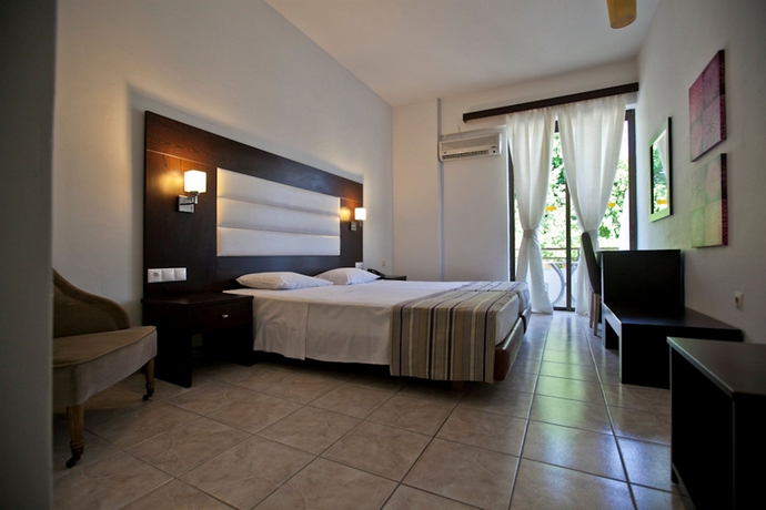 Imagen de la habitación del Hotel Sivila. Foto 14