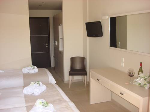 Imagen de la habitación del Hotel Siviris Golden Beach. Foto 6