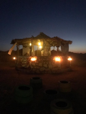 Imagen del bar/restaurante del Hotel Siwa Tonaroz. Foto 9