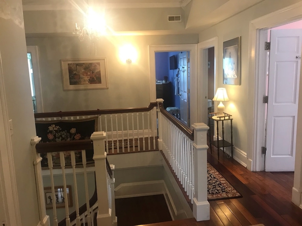 Imagen de los interiores del Hotel Six Acres Bed and Breakfast. Foto 15