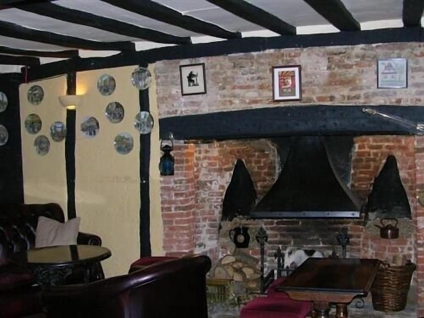 Imagen del bar/restaurante del Hotel Six Bells. Foto 8