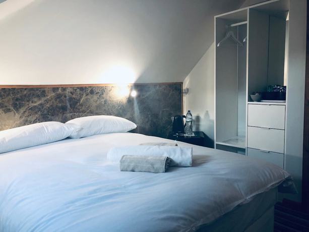 Imagen de la habitación del Hotel Six Bellss. Foto 11