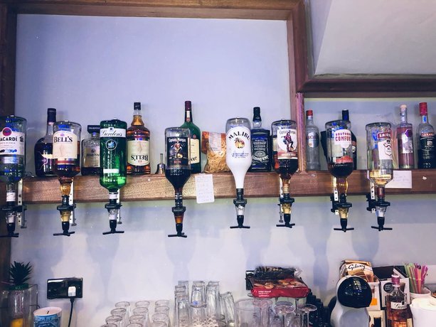 Imagen del bar/restaurante del Hotel Six Bellss. Foto 6