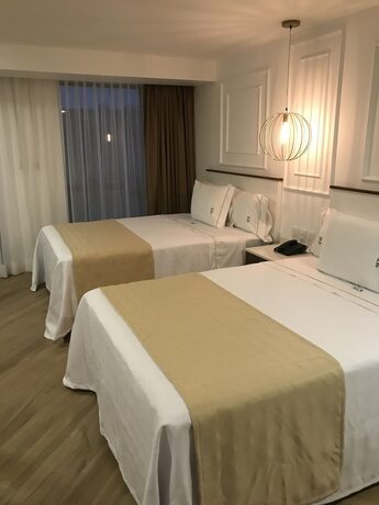Imagen general del Hotel Six Guadalajara Degollado. Foto 4