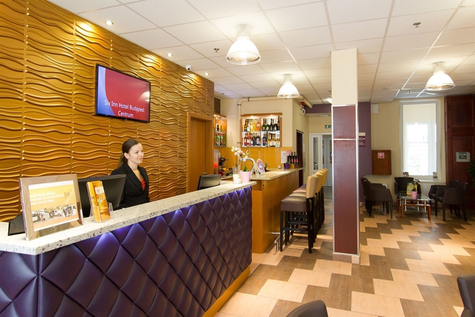 Imagen de los interiores del Hotel Six Inn. Foto 15