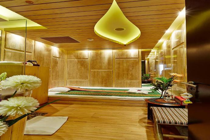 Imagen de los interiores del Hotel Six Seasons. Foto 11