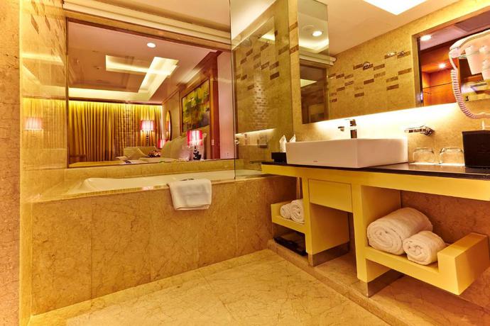 Imagen de la habitación del Hotel Six Seasons. Foto 7