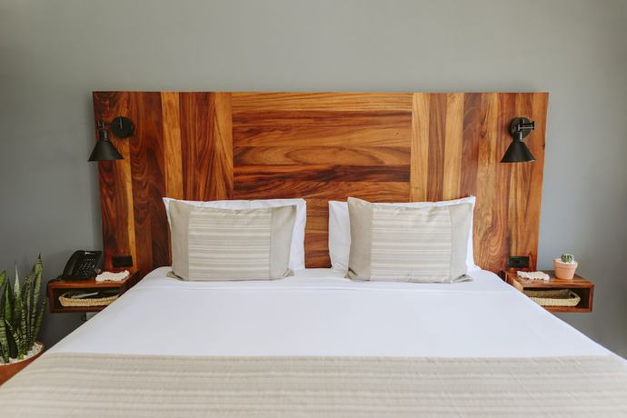 Imagen de la habitación del Hotel Six Two Four. Foto 10