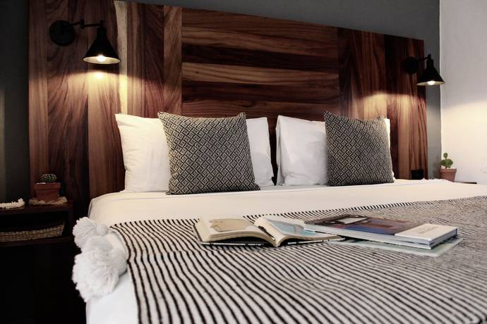 Imagen general del Hotel Six Two Four. Foto 1