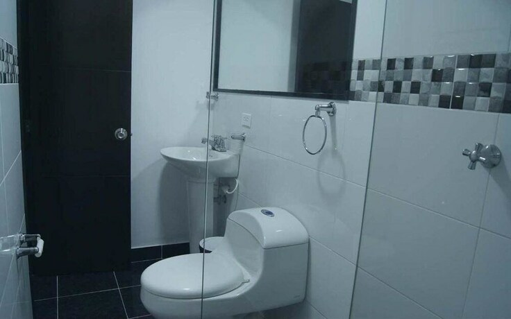 Imagen de la habitación del Hotel Sixth House Suite. Foto 7