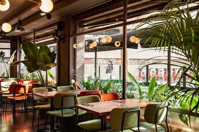 Imagen del bar/restaurante del Hotel Sixties Ramblas. Foto 4