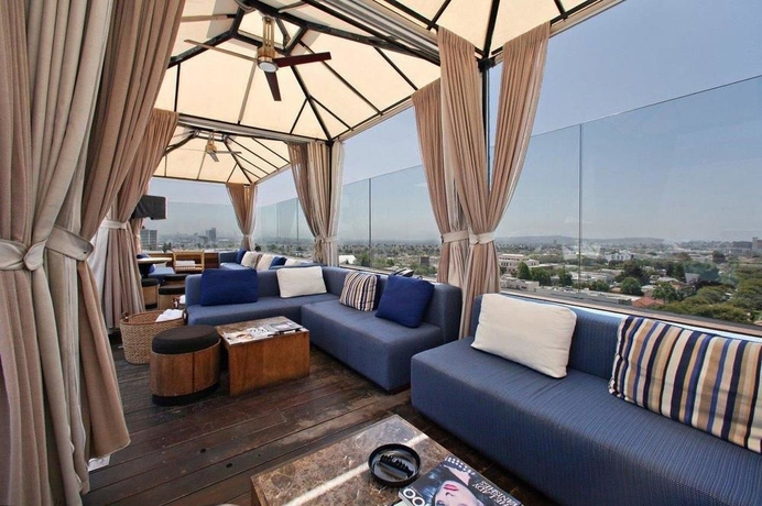 Imagen de los interiores del Hotel Sixty Beverly Hills. Foto 15