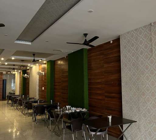 Imagen del bar/restaurante del Hotel Siya Ram. Foto 6