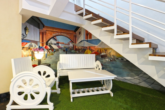 Imagen de los interiores del Hotel Size Inn. Foto 17