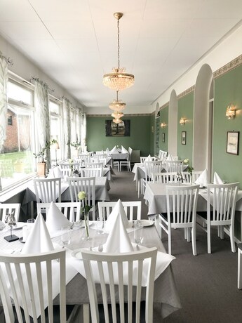 Imagen del bar/restaurante del Hotel Sj&ouml;bo G&auml;stgifvareg&aring;rd. Foto 5