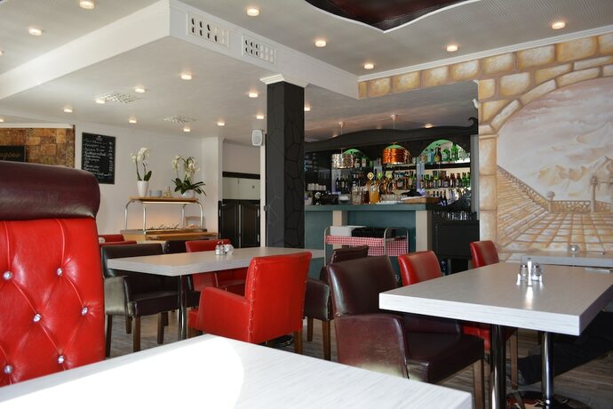 Imagen del bar/restaurante del Hotel Sj&ouml;villan Konferens. Foto 2