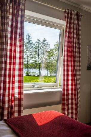 Imagen de la habitación del Hotel Sj&ouml;villan Konferens. Foto 7