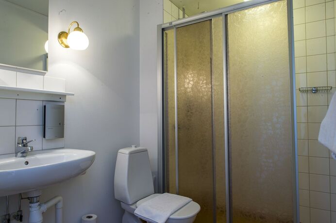 Imagen de la habitación del Hotel Sj&ouml;villan Konferens. Foto 10