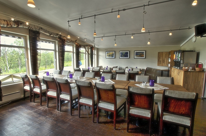 Imagen del bar/restaurante del Hotel Skaidi. Foto 4