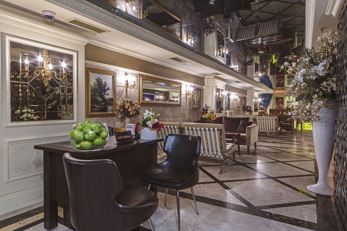Imagen de los interiores del Hotel Skalion. Foto 12