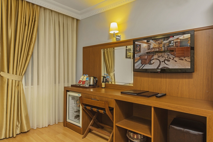 Imagen de los interiores del Hotel Skalion. Foto 14