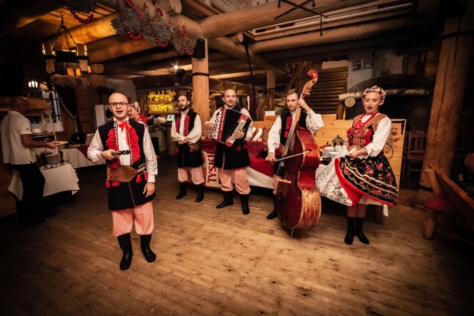 Imagen del bar/restaurante del Hotel Skansen Holiday. Foto 4