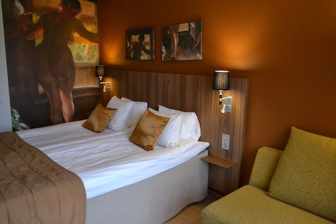 Imagen de la habitación del Hotel Skara Konsthotell. Foto 17