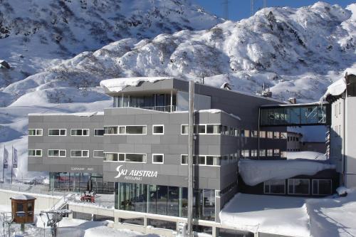 Imagen general del Hotel Ski Austria St.Christoph a.A.. Foto 6
