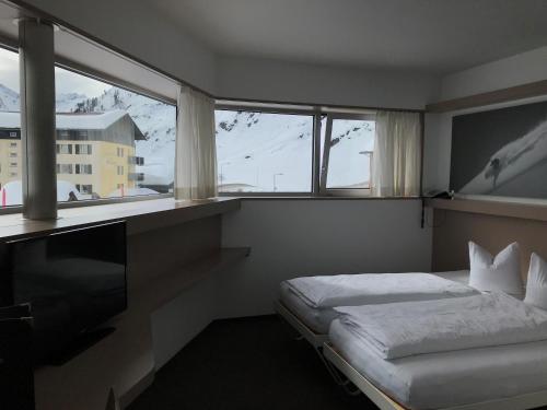 Imagen general del Hotel Ski Austria St.Christoph a.A.. Foto 12