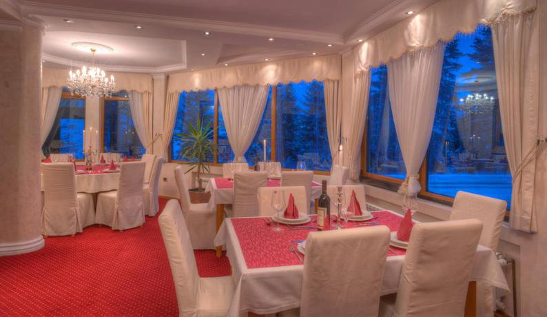 Imagen del bar/restaurante del Hotel Ski. Foto 3