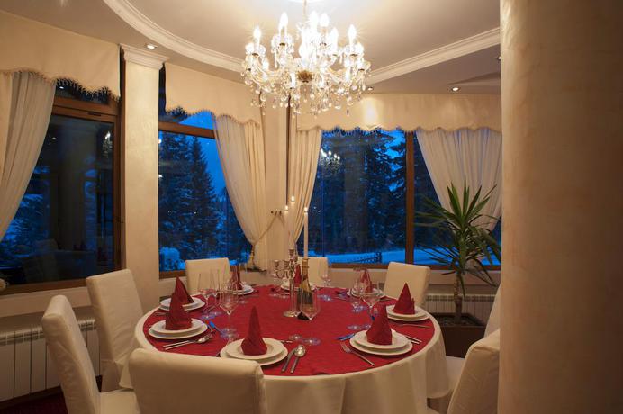 Imagen del bar/restaurante del Hotel Ski. Foto 4