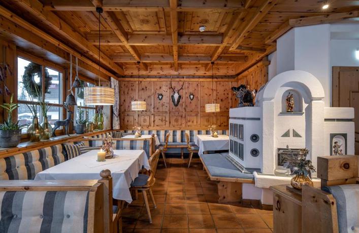 Imagen del bar/restaurante del Hotel Ski & Bike Hotel Wiesenegg. Foto 3