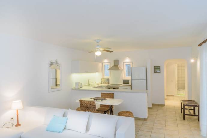 Imagen de la habitación del Hotel Skiathos Holidays. Foto 3
