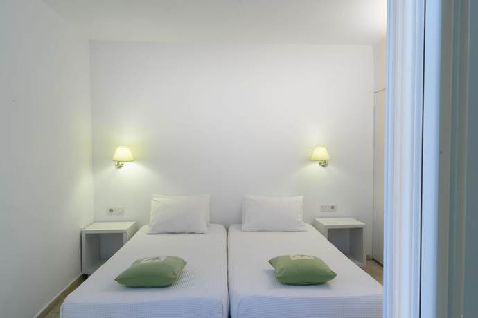 Imagen de la habitación del Hotel Skiathos Holidays. Foto 10