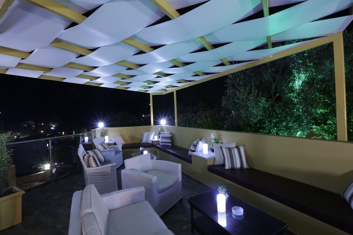 Imagen de los interiores del Hotel Skiathos Island Suites. Foto 15