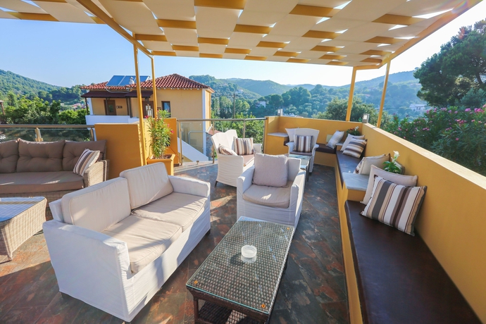 Imagen de los interiores del Hotel Skiathos Island Suites. Foto 18