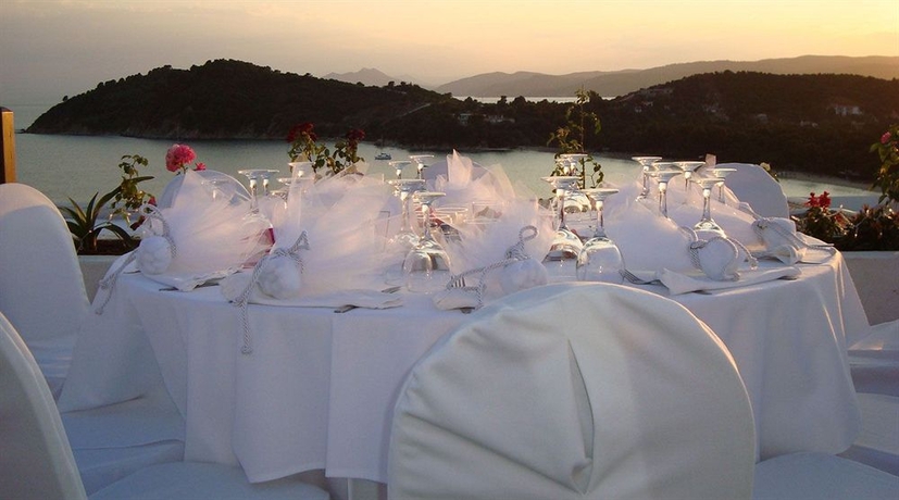 Imagen de los exteriores del Hotel Skiathos Palace. Foto 6