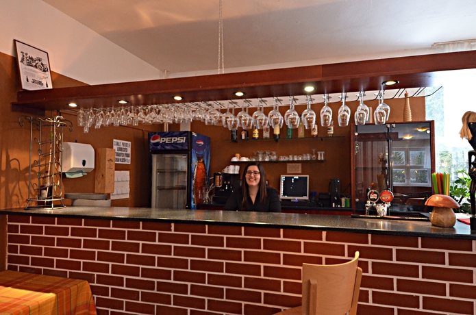 Imagen del bar/restaurante del Hotel Skihotel Lenka. Foto 4