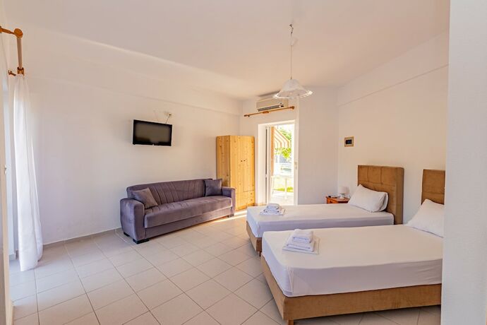 Imagen de la habitación del Hotel Skioni Studios. Foto 17