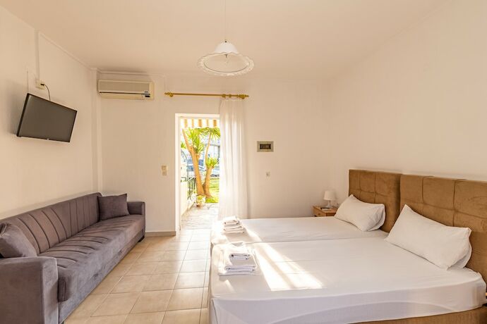 Imagen de la habitación del Hotel Skioni Studios. Foto 19