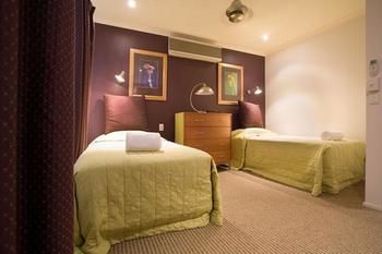 Imagen de la habitación del Hotel Skippers Cove Waterfront Resort. Foto 5