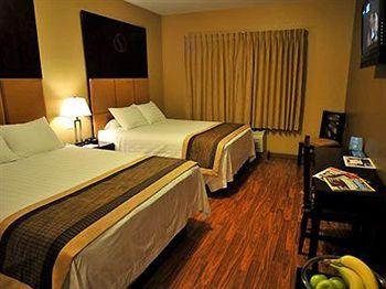 Imagen de los exteriores del Hotel Skky. Foto 12