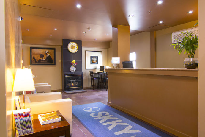 Imagen del bar/restaurante del Hotel Skky. Foto 4