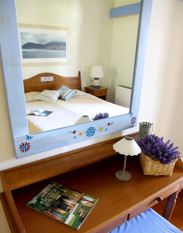 Imagen de la habitación del Hotel Skopelos Village. Foto 3
