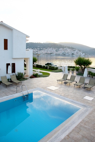 Imagen de la piscina del Hotel Skopelos Village. Foto 16