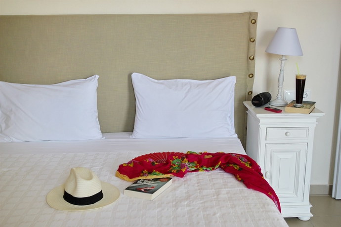 Imagen de la habitación del Hotel Skopelos Village. Foto 8